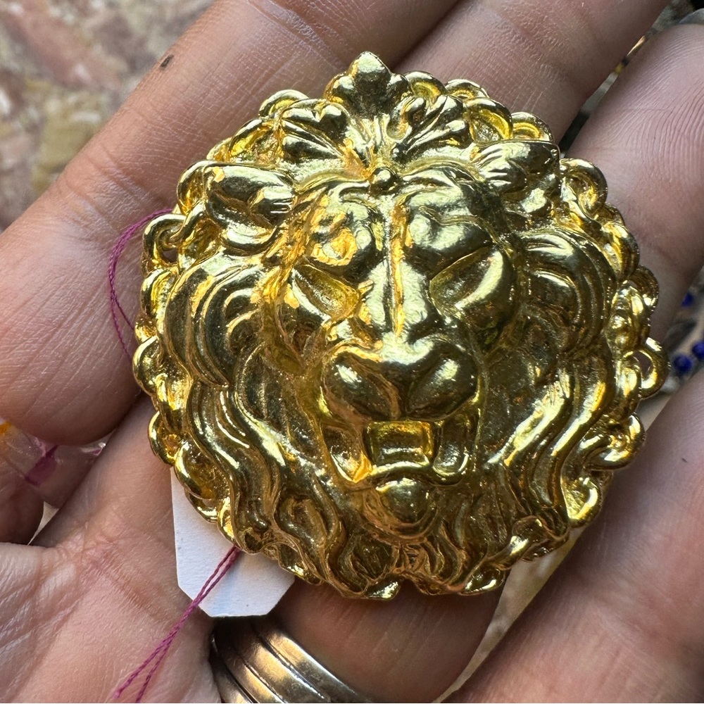 Vintage Lion brooch